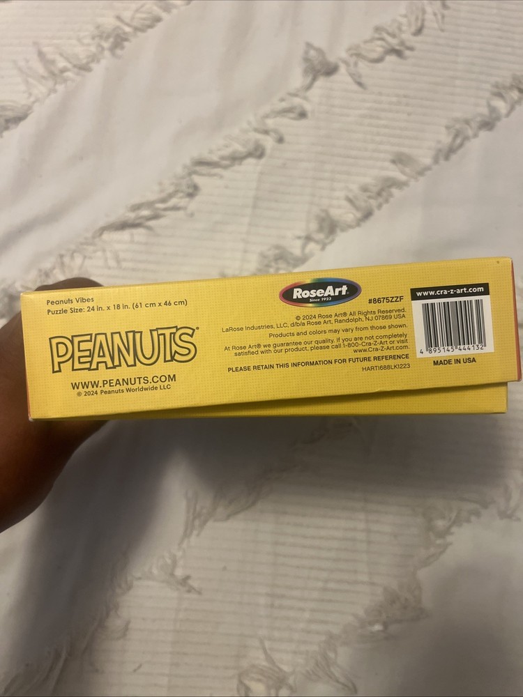 New PEANUTS 300 piece Puzzle