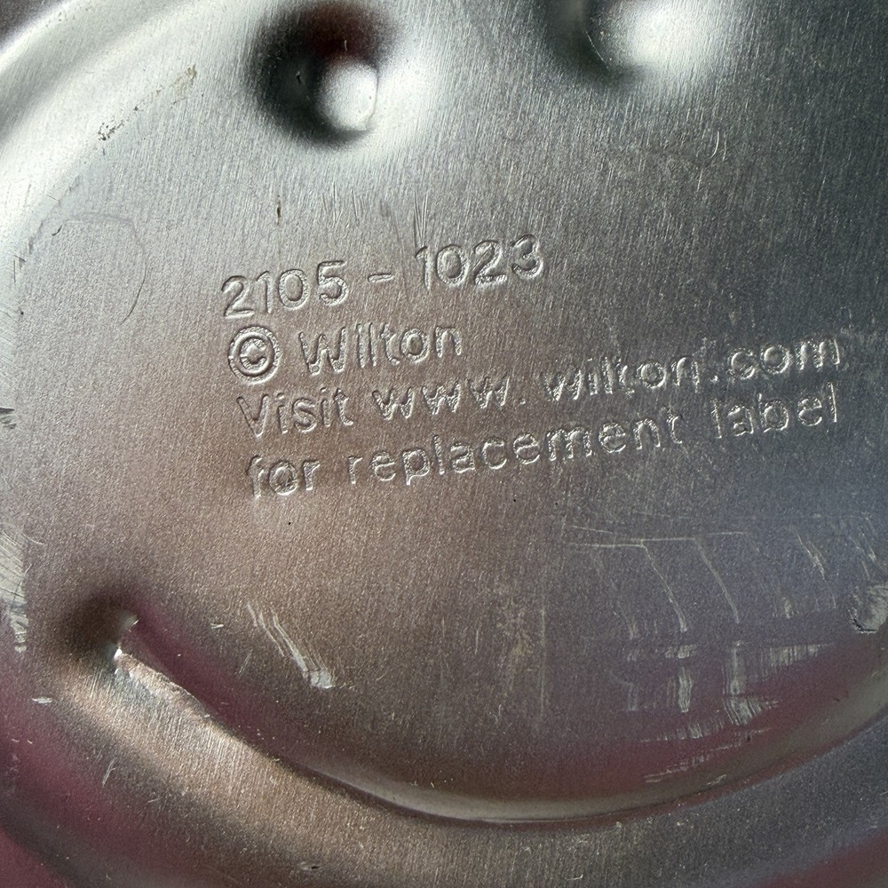 Wilton Monkey Cake Pan 2105-1023 Bakeware 2008