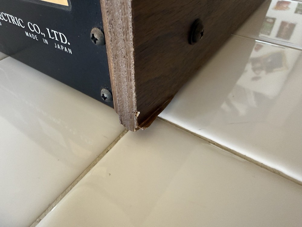 Akai AA-810 Wood Sides.