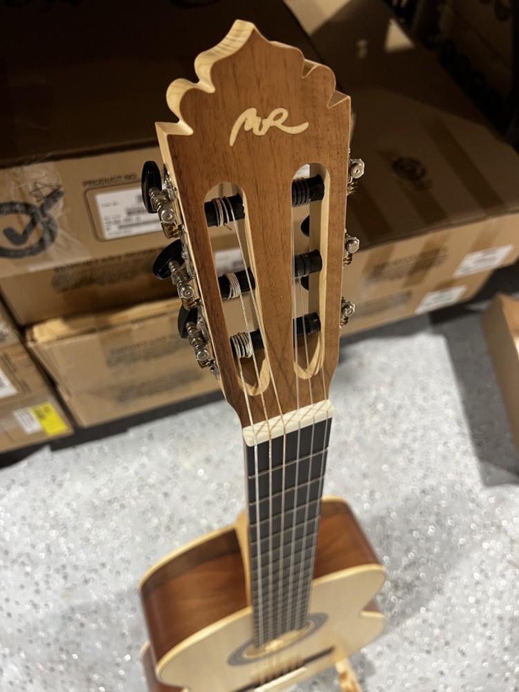 Manuel Rodriguez ECOLOGÍA E-65 4/4 Clasical Guitar - Solid Spruce Top