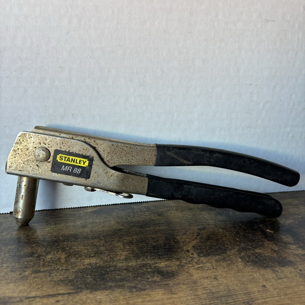 Stanley Tools USA Heavy Duty Riveter MR-88