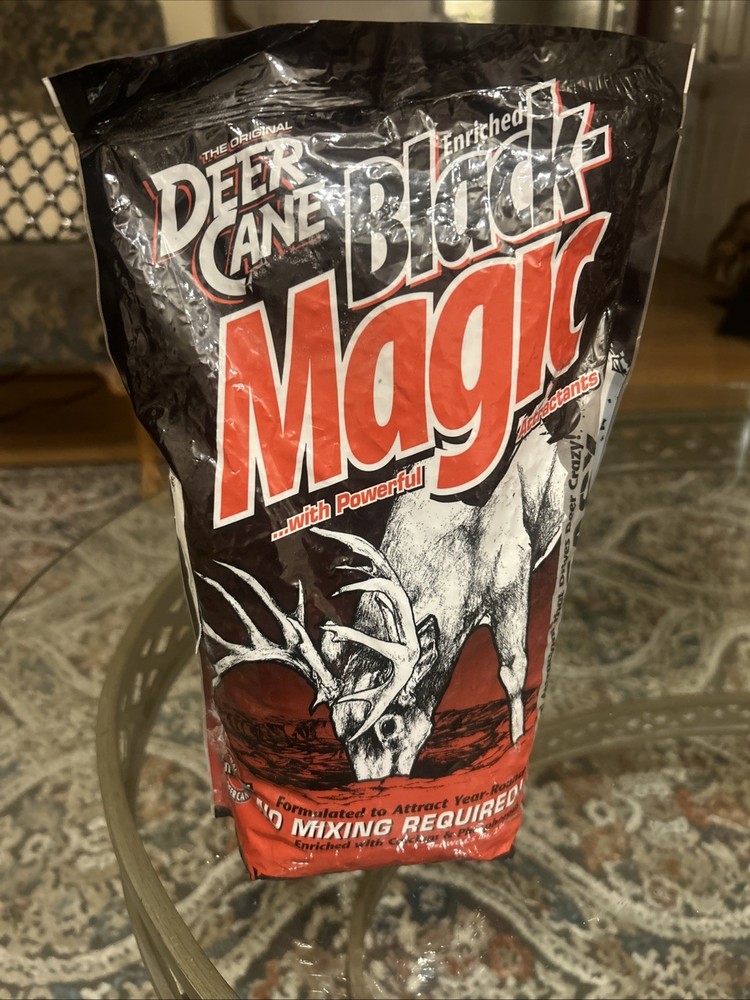 Evolved Habitat Black Magic Deer Cane