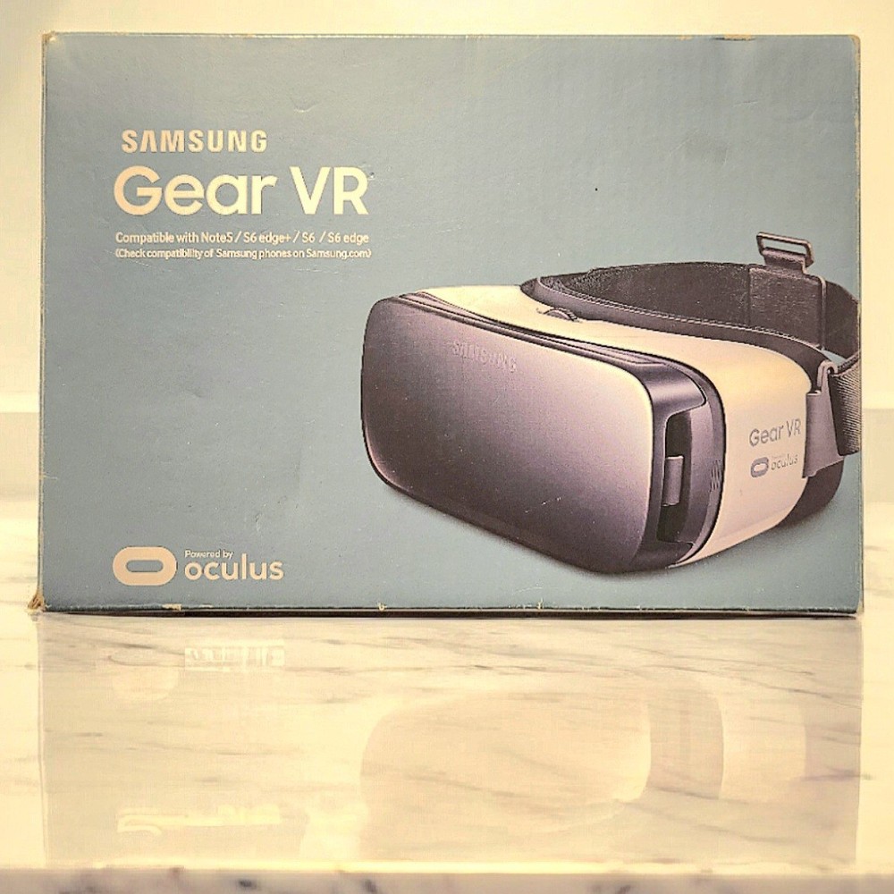 Samsung Gear VR Powered by Oculus For Note 5 S6 Edge Plus w Box
