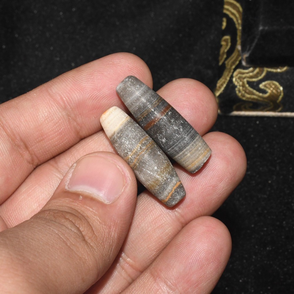 2 Large Ancient Tibetan Himalayan Stone Bead in good Condition