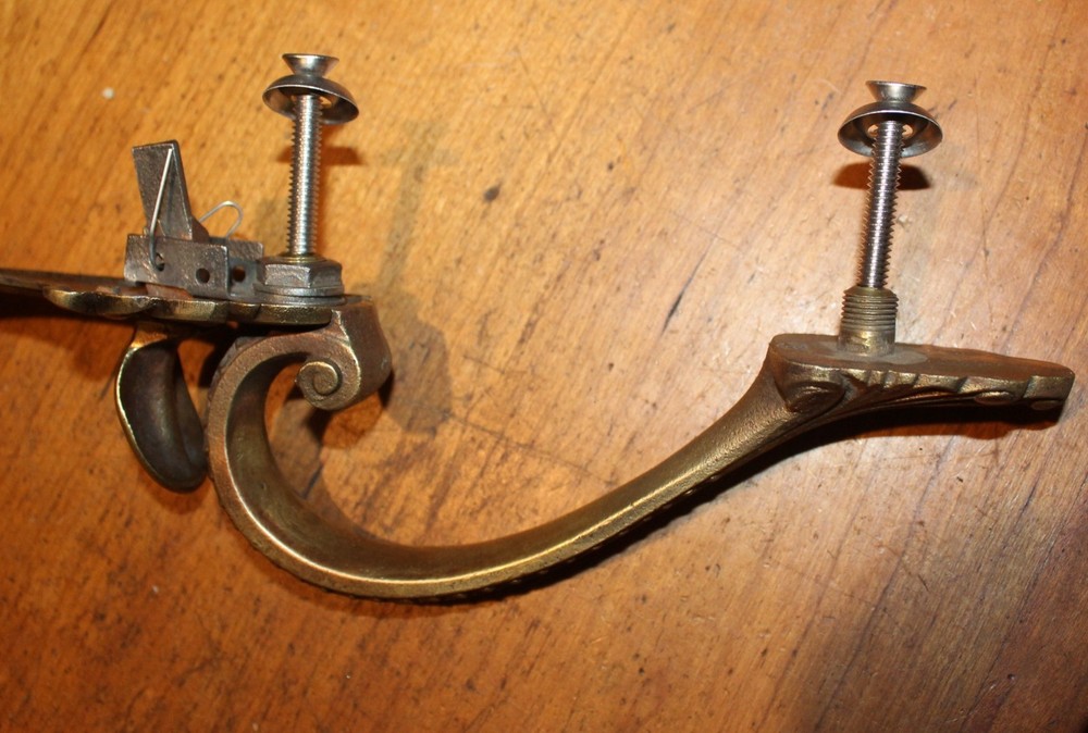 Antique Solid Cast Bronze Penn Hardware LM 599 Entry Thumb Pull Handle X-49