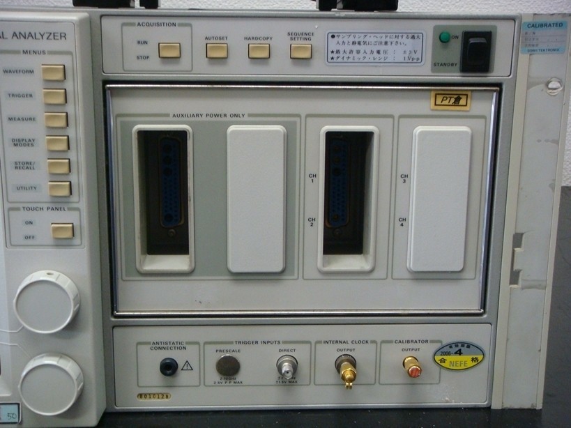 Tektronix CSA803 Digital Oscilloscope Mainframe WORKING