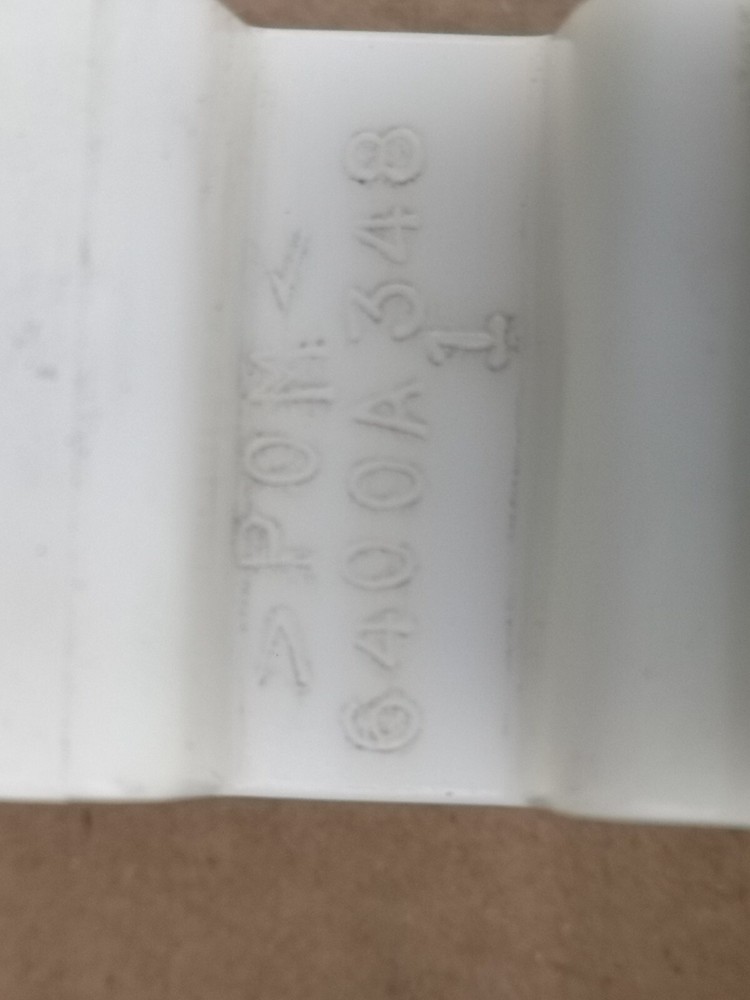 MITSUBISHI OUTLANDER 2010 FRONT LEFT OR RIGHT HEADLIGHT BRACKET MOUNT 6400A348