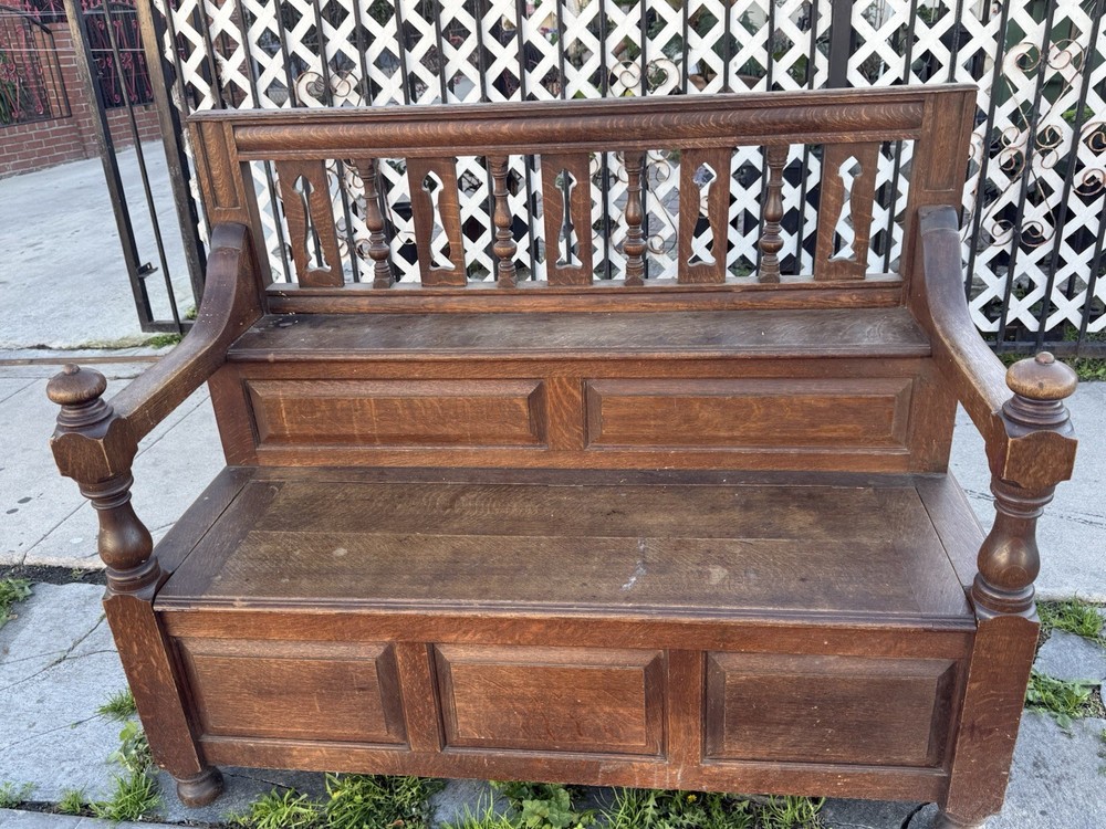 ANTIQUE SOLID OAK HALL / FOYER BENCH WITH STORAGE
