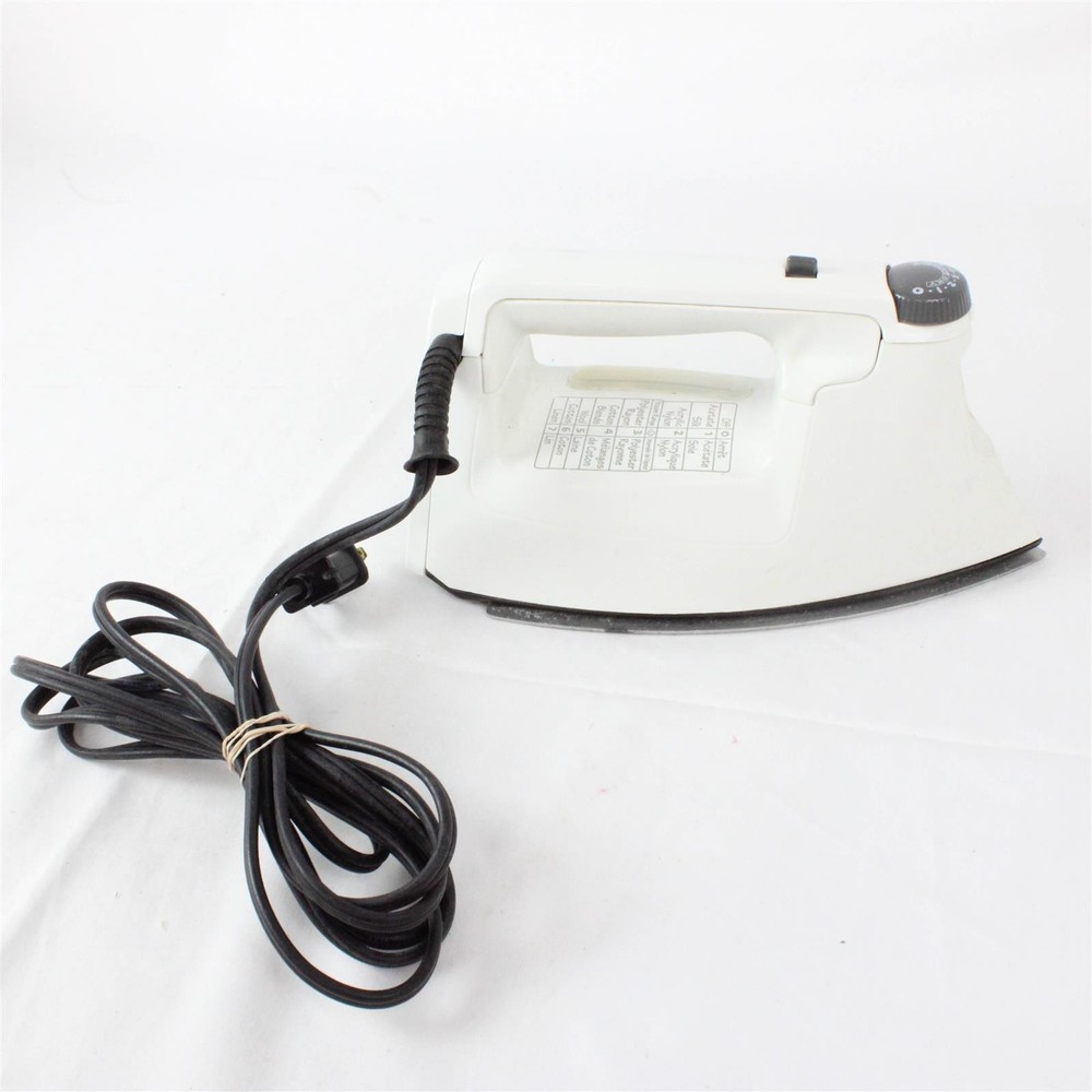 Proctor Silex Steam Iron Ultra Ease 17100