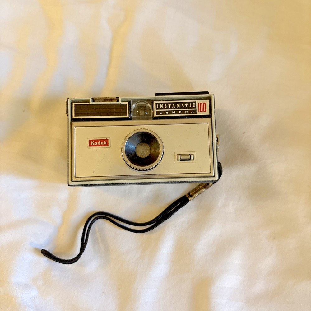 Vintage Kodak Instamatic 100 Camera As-Is
