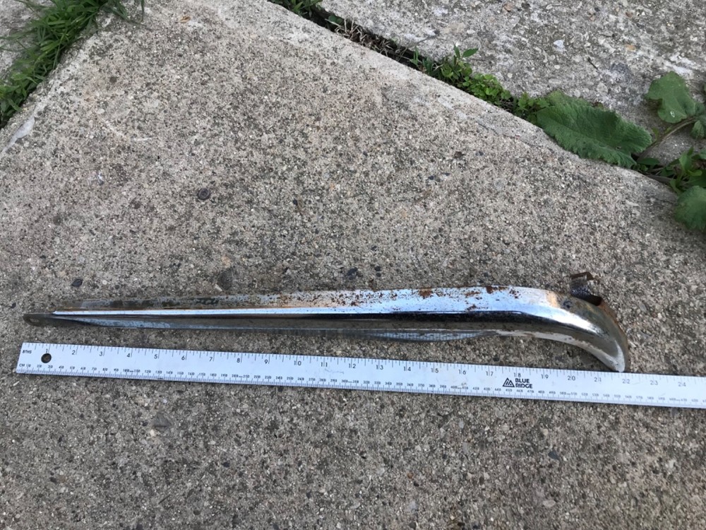 chrome space liner chain guard 1960s Era DECENT