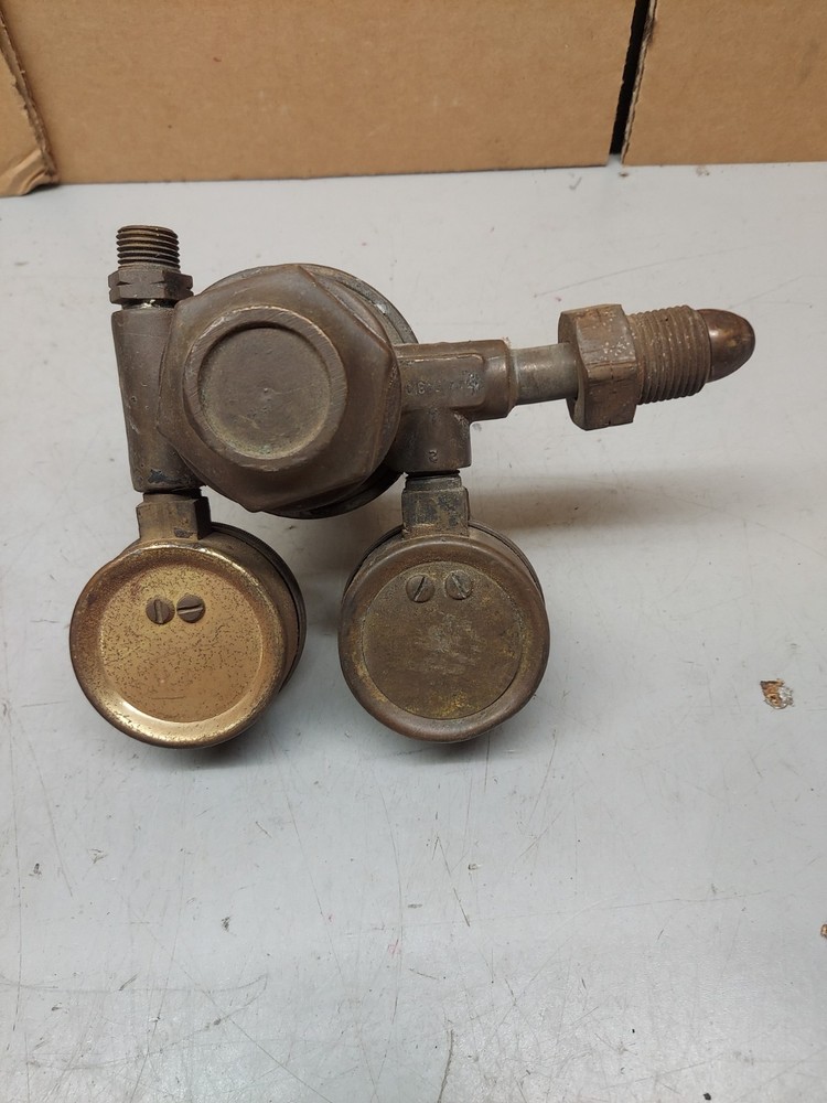 Vintage Two-Stage Regulator UNTESTED