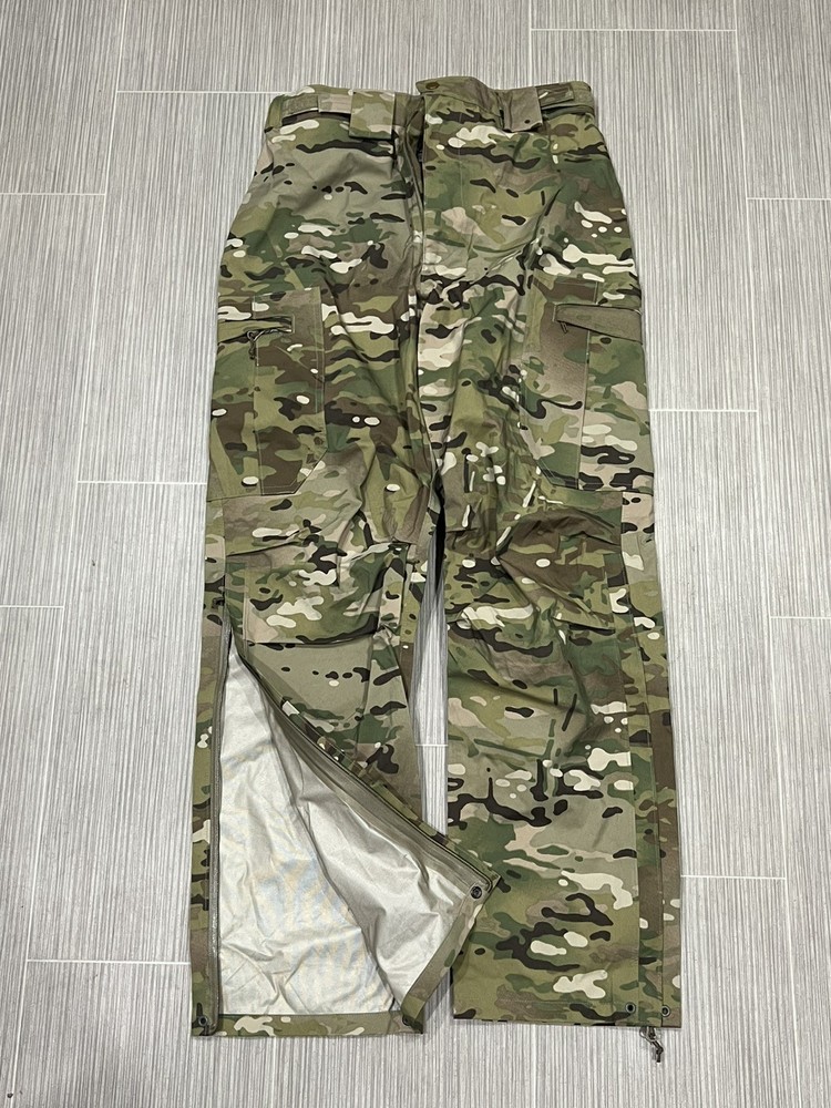 Wild Things multicam waterproof hardshell pants, Medium
