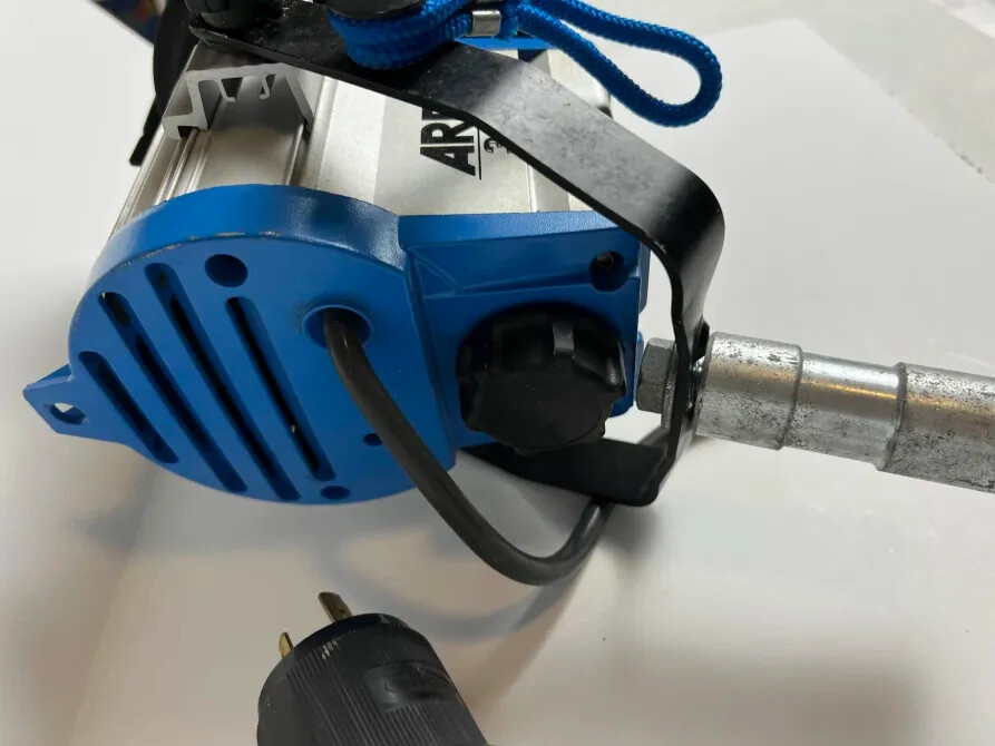 Arri 300 Plus Studio Light With Barn Doors & Bulb