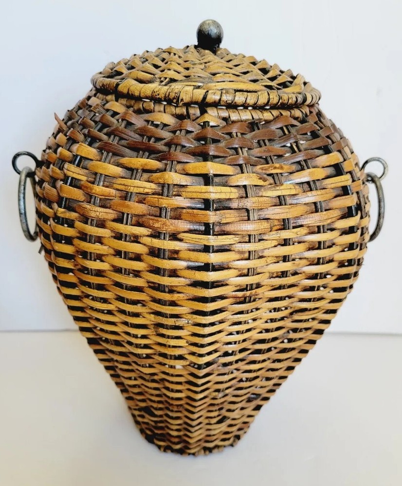 Thai Handcrafted Bamboo Two tone Basket with Lid