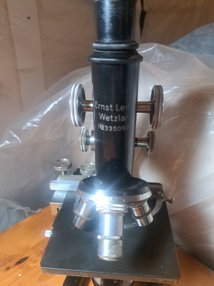 Antique Ernst Leitz Wetzlar Microscope SN 335050
