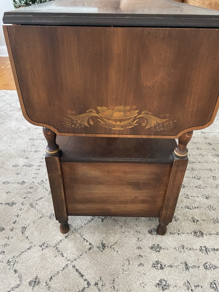 L. Hitchcock server/table