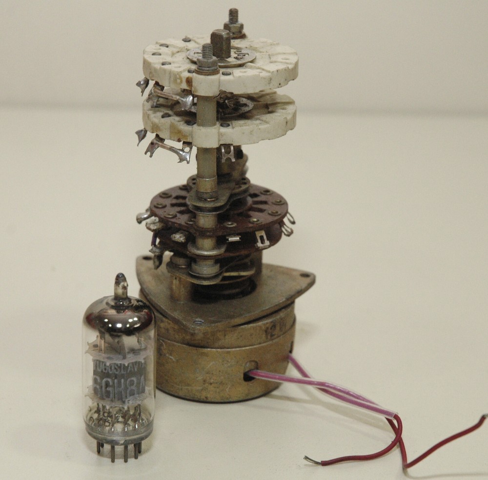 MOTORIZED CERAMIC SWITCH-DUAL SECTION 2X6 POSITIONS - RF AMPLIFIER ANTENNA TUNER