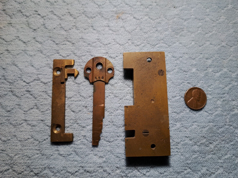 Hagstrom Cast Bronze Lock Window