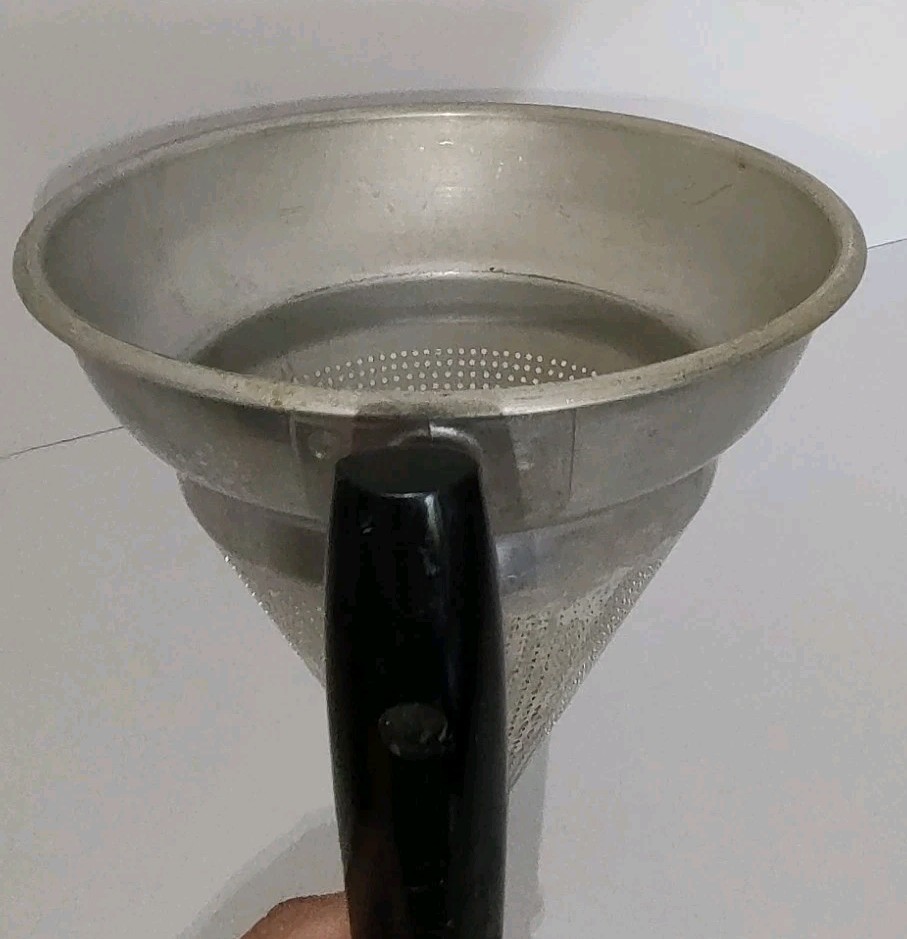 Vintage Aluminum Cone Strainer Colander Side Handle Kitchen Sieve Canning 1 Hole
