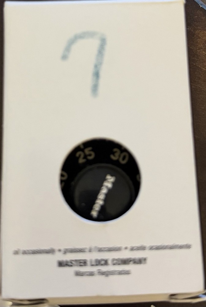 Master Lock 1525 Combination Padlocks