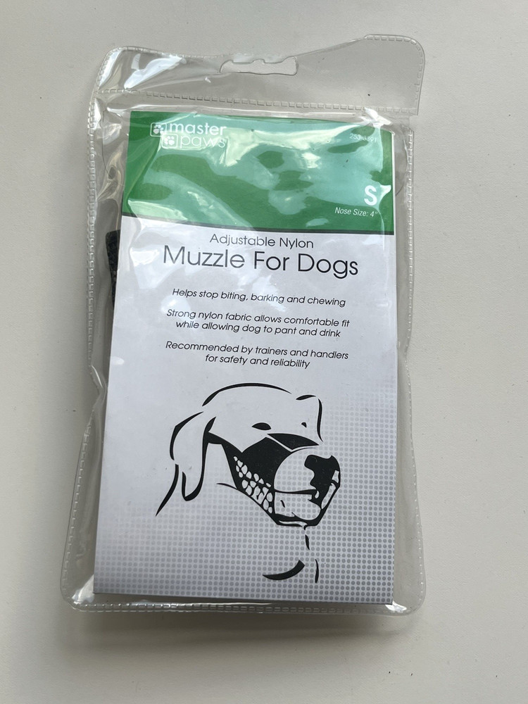 NEW NIP MASTER PAWS NYLON WITH POLYPROPYLENE WEBBING MUZZLE FOR DOGS SIZE SMALL