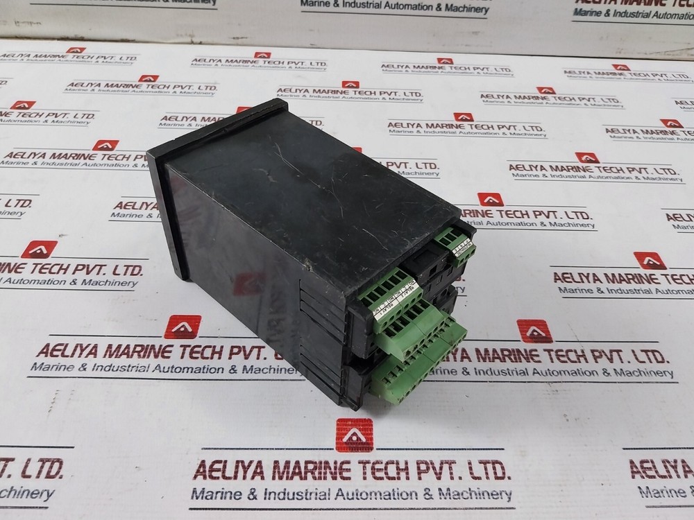 Ambetronics Tc-800 Temperature and Humidity Data Scanner/Logger 230vac