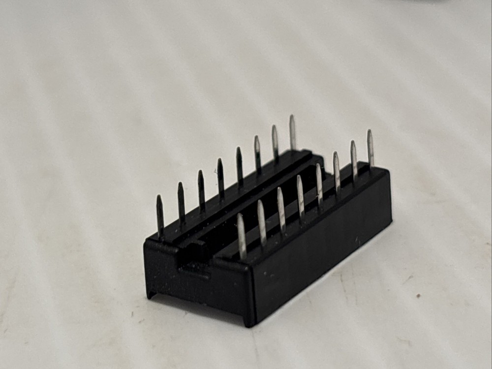 3 Pcs AMP CONNECTOR 16-PIN IC SOCKET DIP BOTTOM