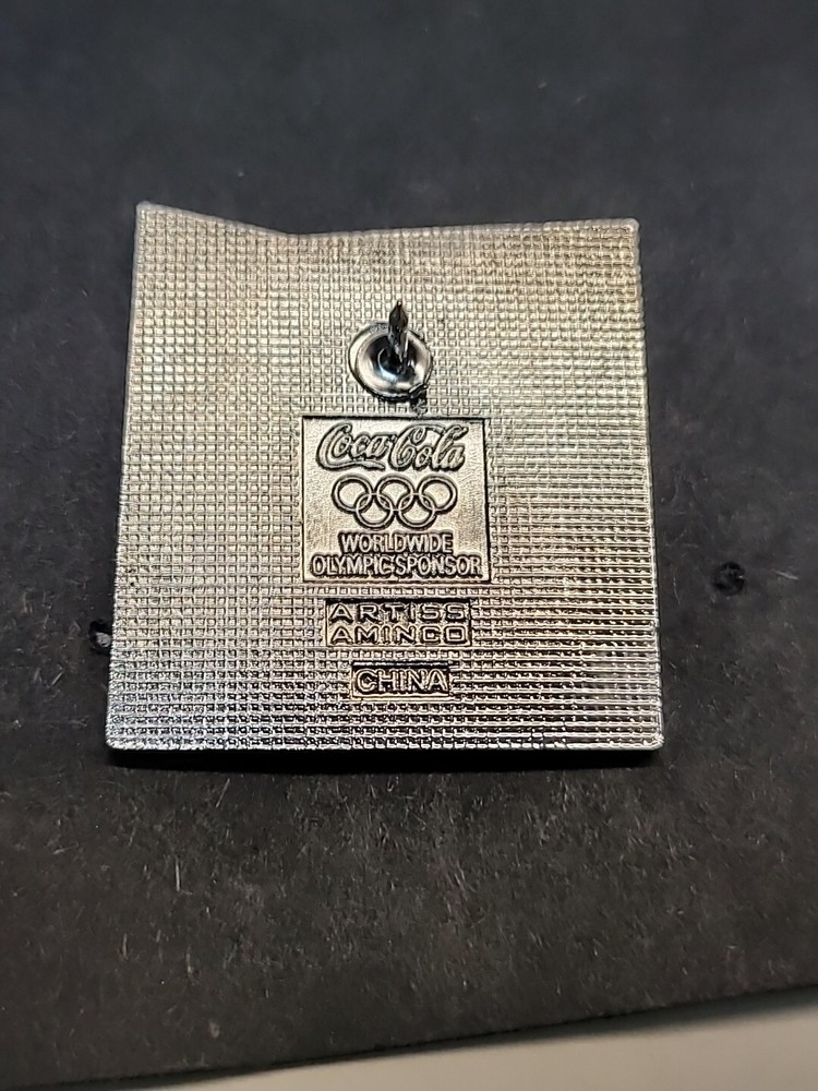 2006 TORINO COCA COLA BOTTLE OLYMPIC PIN