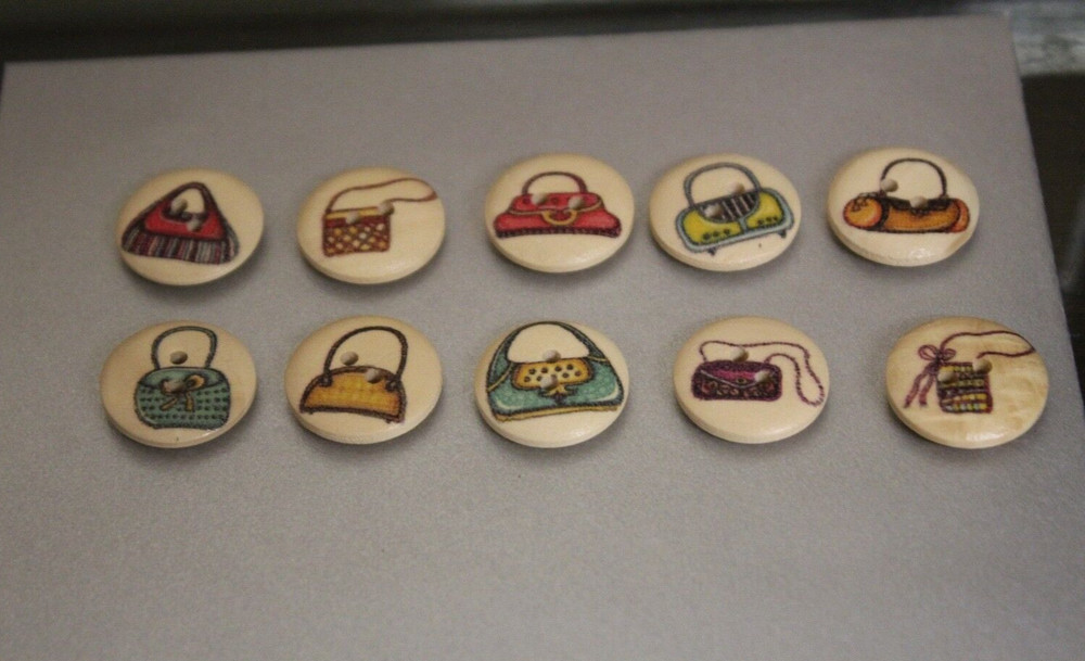 BUTTONS = Design. Handbags