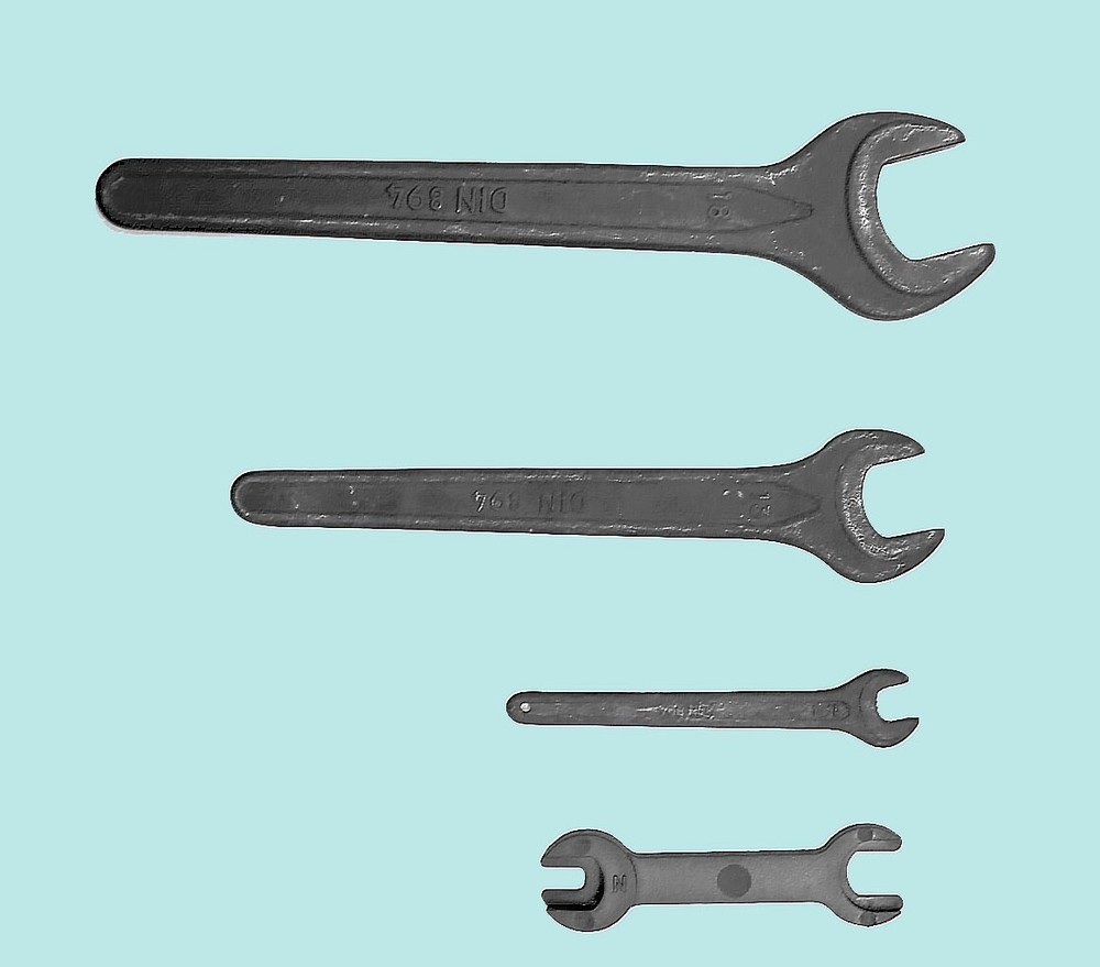 GE AKTA tool set - wrenches, Cytiva