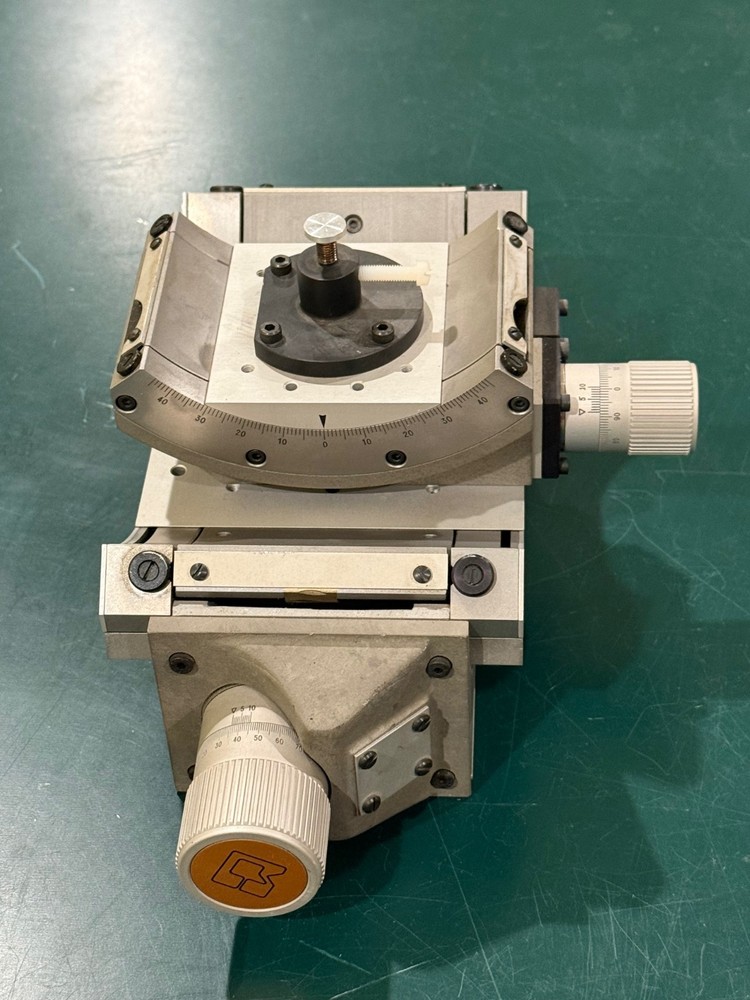 Microcontrolle Goniometric Cradle - Manual adjustment of two angles