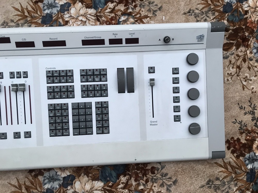 ETC Pro Expression 3 lightning Console, Model#4131A1004 / Read Description