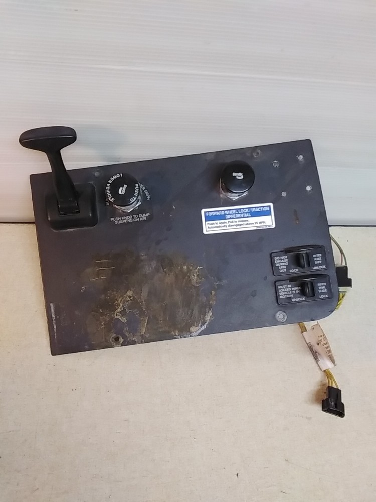 Freightliner Switch Panel Dash Panel 22-60660-000