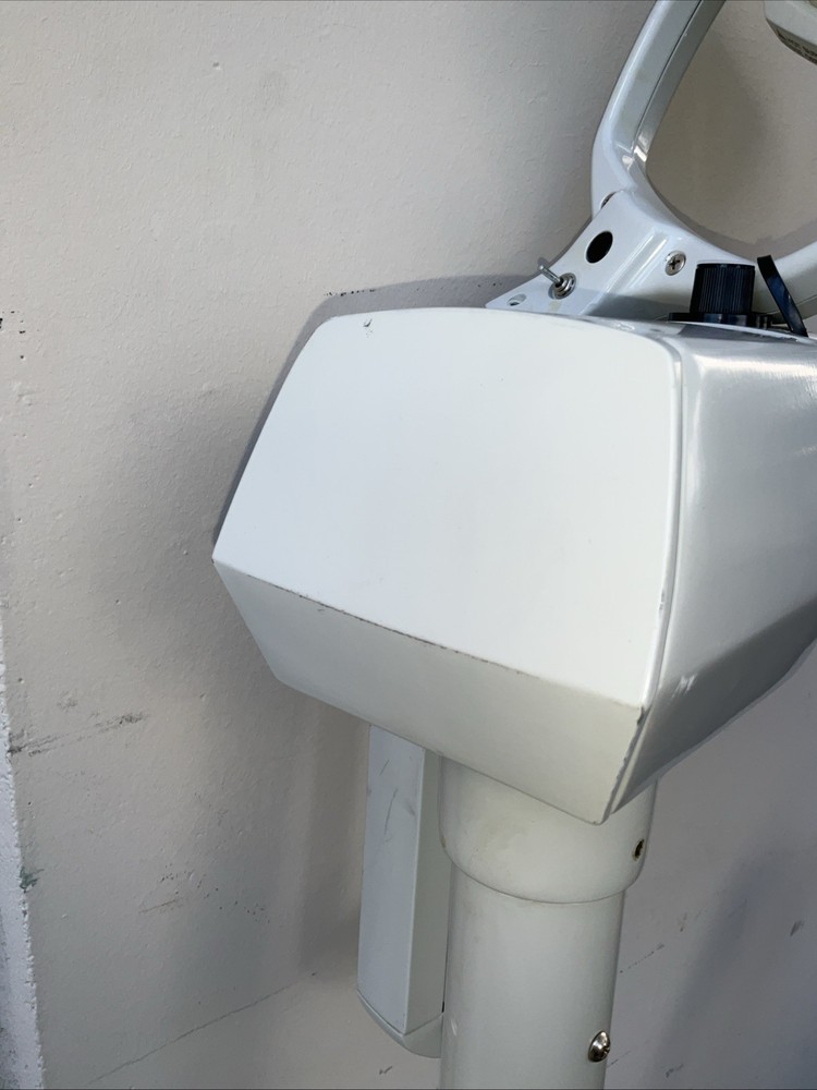 Pelton & Crane Ceiling Mounted Dental Exam Light