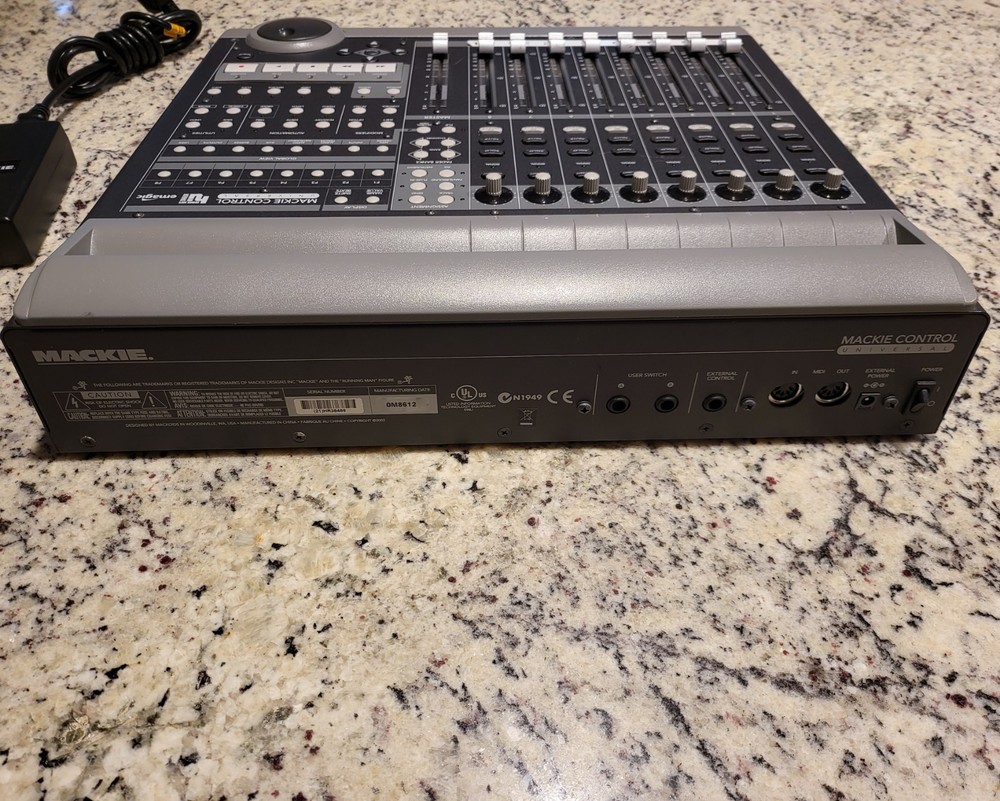 MACKIE CONTROL UNIVERSAL Midi DAW 8- Channel Controller EXCELLENT CONDITION!!