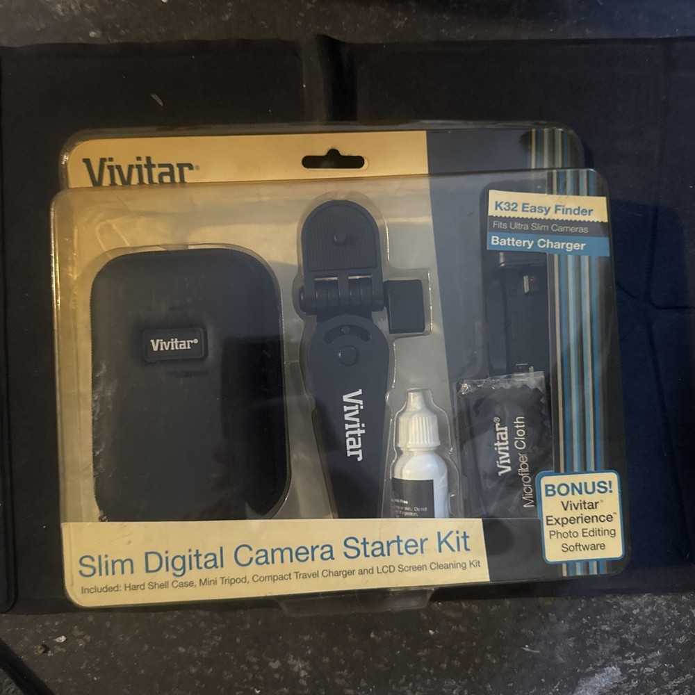 Vivitar  Digital Camera Starter Kit  Case Mini Tripod Cleaning Kit Protector🎁