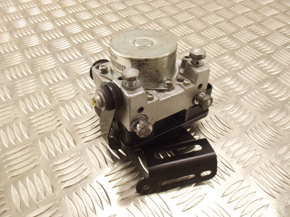 Triumph Tiger 1200 Explorer 2014 abs pump 2012 > 2015