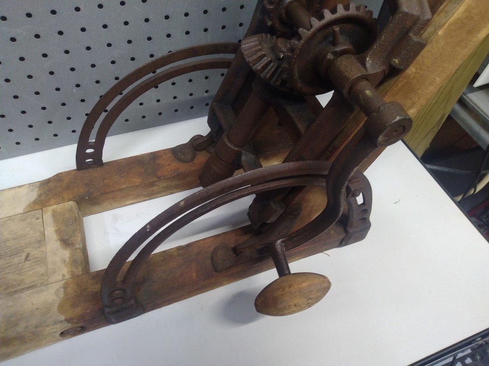 Antique Barn Beam Boring Machine Hand Drill Brace