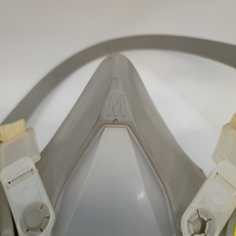 3M™ Half Facepiece Disposable Respirator Assembly M