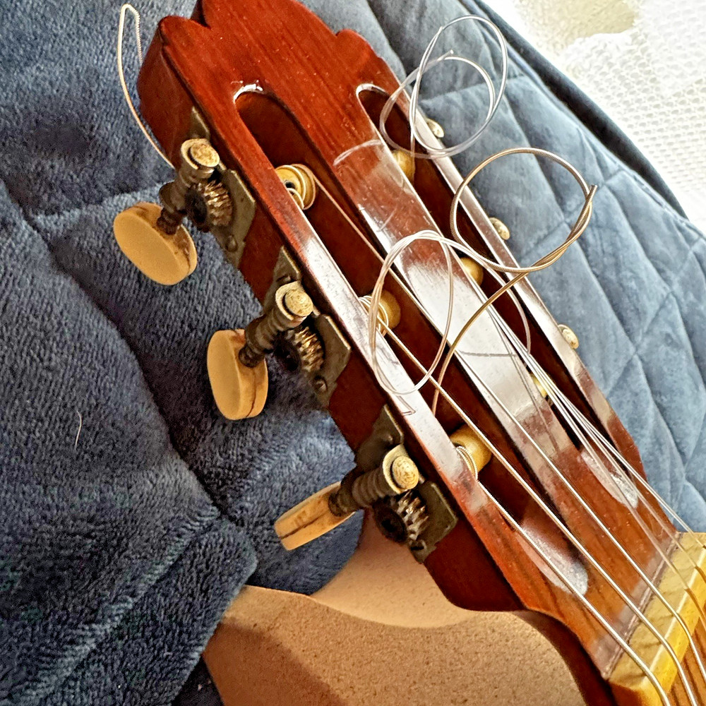 1966 Osamu Tomita All-Solid Classical Guitar