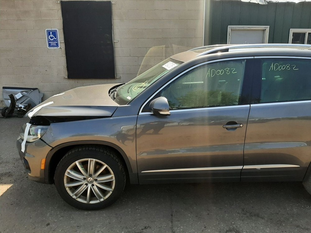 TIGUAN 2013 Headrest 1014245