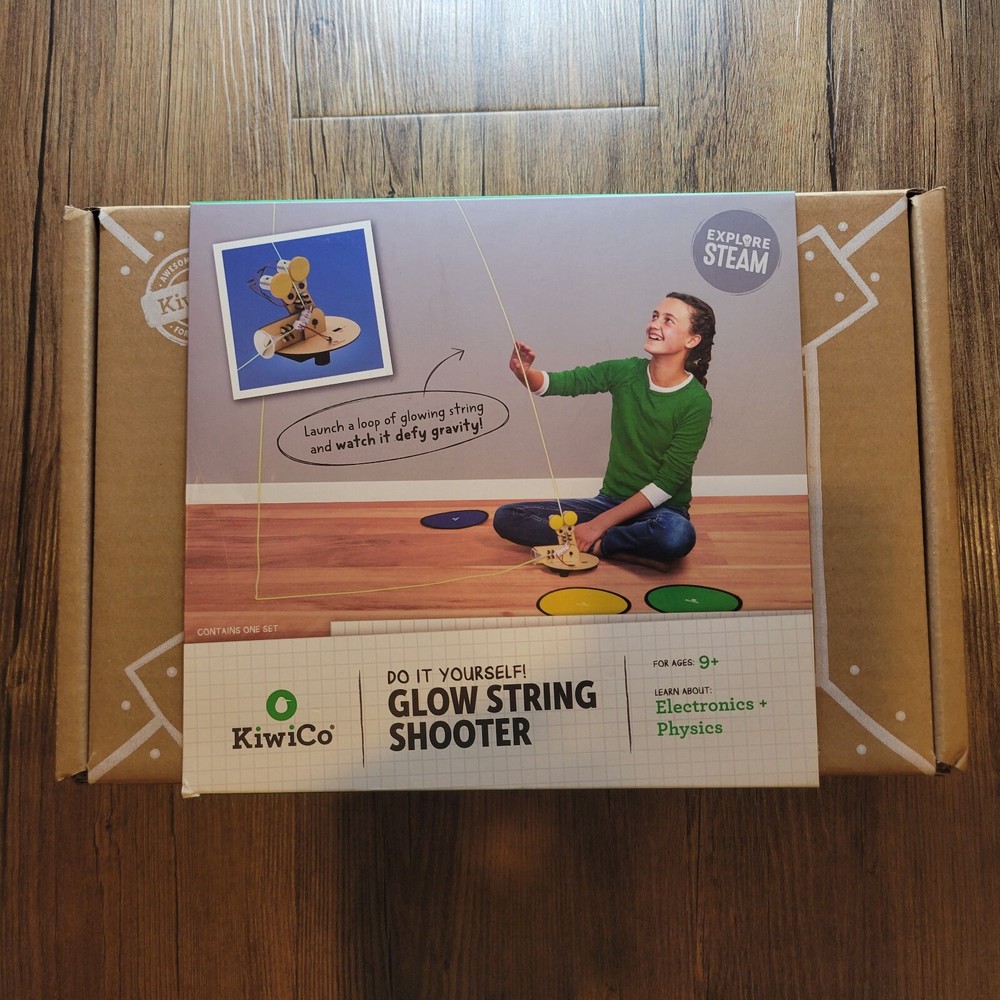 Never Used - KiwiCo DIY Glow String Shooter - Electronics & Physics Educational