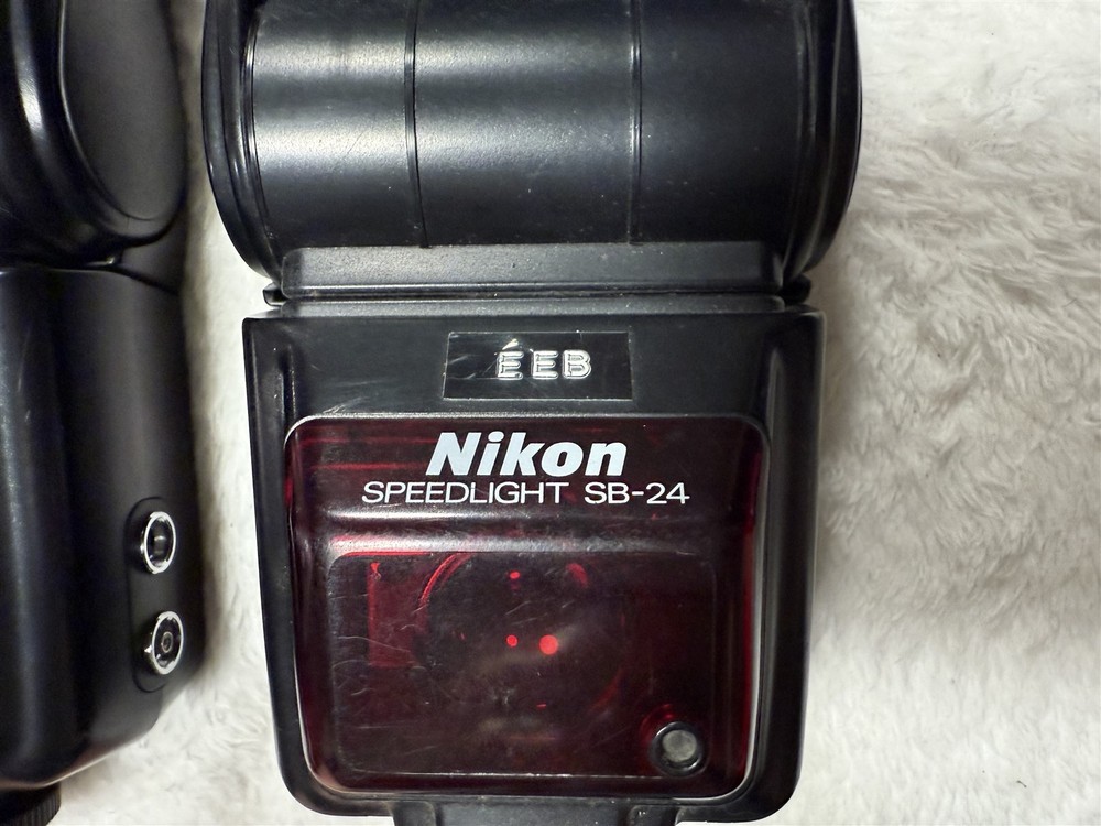 2x NIKON SPEEDLIGHT SB-24 SHOE MOUNT FLASH "UNTESTED"