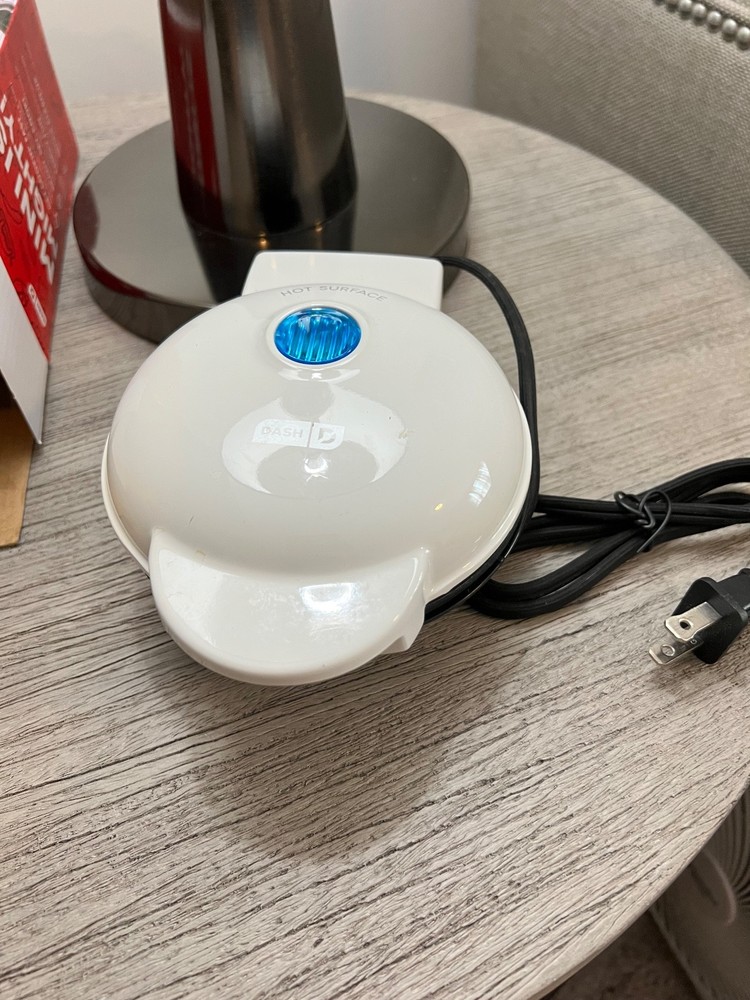 Dash Mini Maker Grill White Color Rarely Used