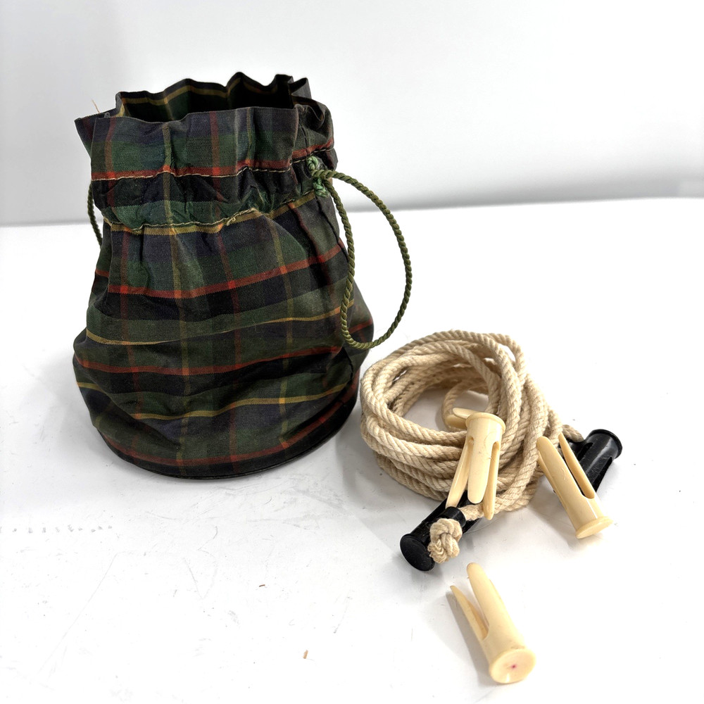 Edwardian Travel Laundry Drying Line Kit Mirror Base Plaid Drawstring Pouch
