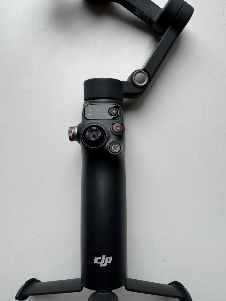 DJI Osmo Mobile 7P Smartphone 3-Axis Gimbal Stabilizer Box + Accessories