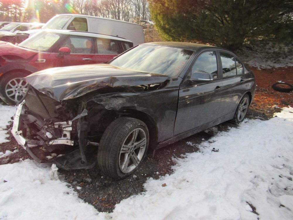 328I 2015 Glove Box 1023210