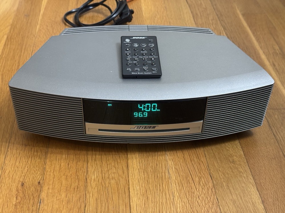 Bose Wave Music System Silver Titanium With Remote