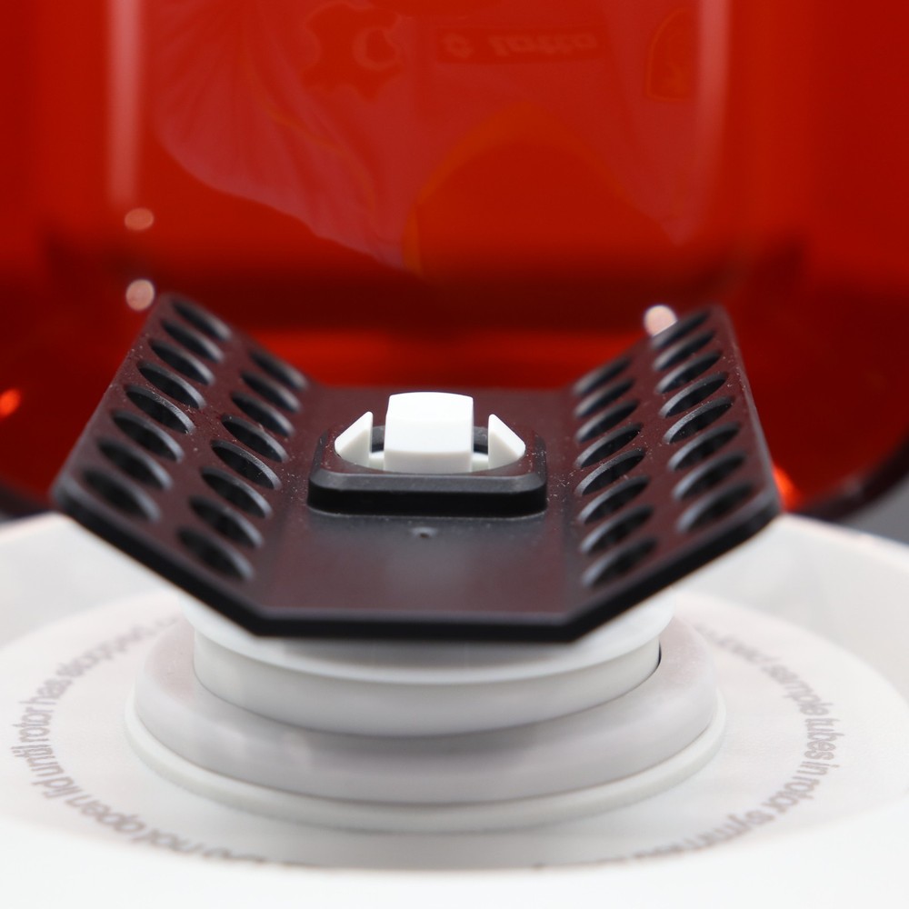 Labnet Mini centrifuge C1601-R Red